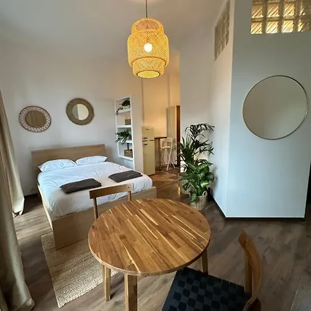 Апартаменты Studio Na Starej Ochocie